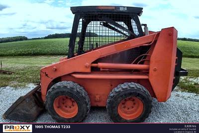 Thomas T233 Skid Steer