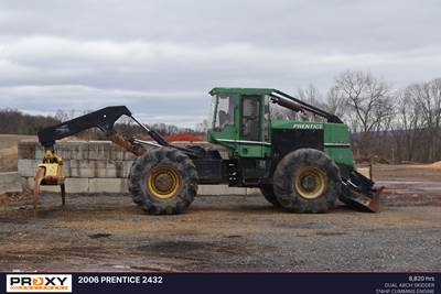 Prentice 2432 Skidder