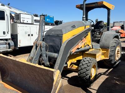 John Deere 210LE Skip Loader