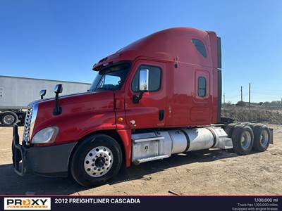 Freightliner Cascadia Sleeper Semi Truck