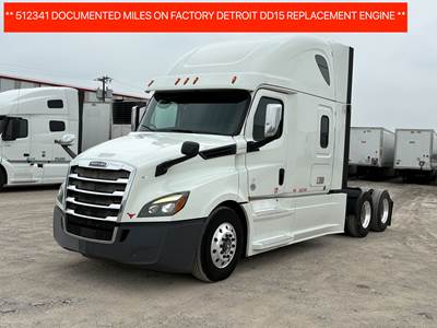 Freightliner Cascadia Sleeper Semi Truck