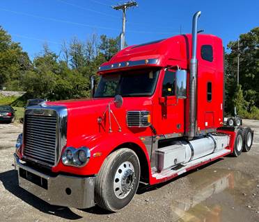 Freightliner Coronado 132 Sleeper Semi Truck