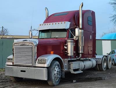 Freightliner FLD132 Classic XL Sleeper Semi Truck