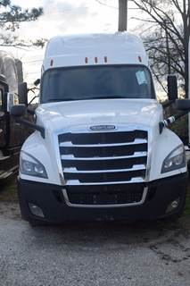 Freightliner Sleeper Semi Truck