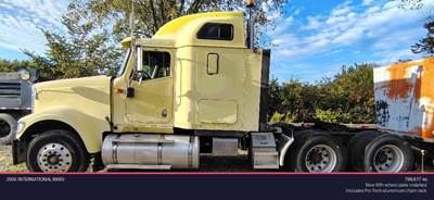 International 9900i Sleeper Semi Truck