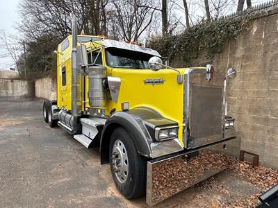 Kenworth Sleeper Semi Truck
