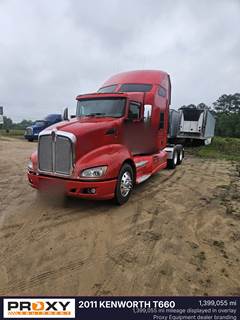 Kenworth T660 Sleeper Semi Truck