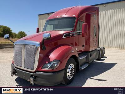 Kenworth T680 Sleeper Semi Truck