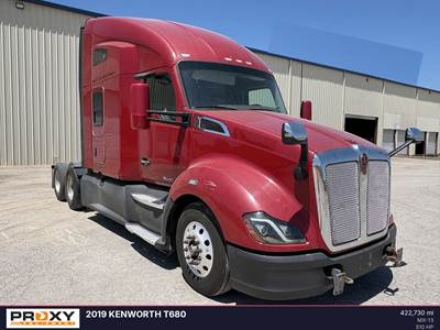 Kenworth T680 Sleeper Semi Truck