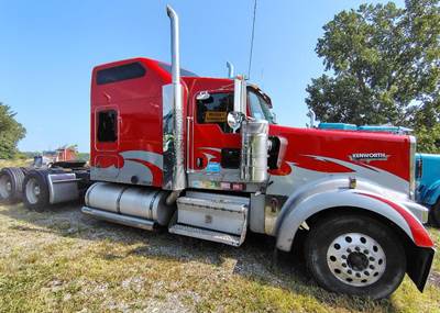 Kenworth W900 Sleeper Semi Truck
