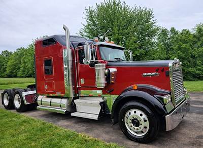 Kenworth W900L Sleeper Semi Truck