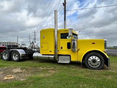 Peterbilt 379 Sleeper Semi Truck
