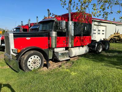 Peterbilt 379 Sleeper Semi Truck