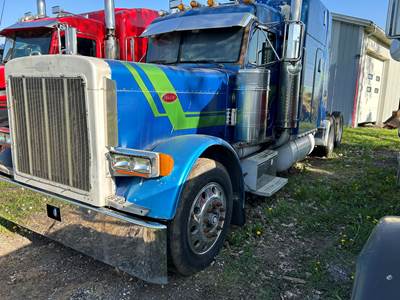 Peterbilt 379 Sleeper Semi Truck