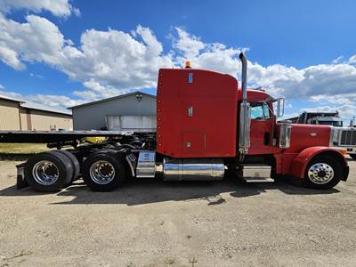 Peterbilt 379 Sleeper Semi Truck