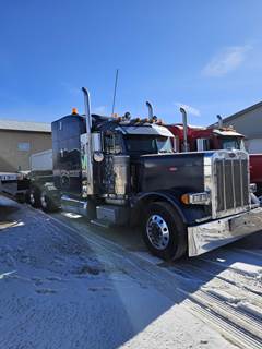 Peterbilt 379 Sleeper Semi Truck