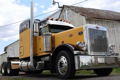 Peterbilt 379 Sleeper Semi Truck