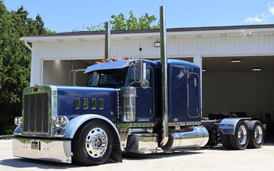 Peterbilt 379 Sleeper Semi Truck