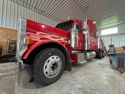 Peterbilt 379 Sleeper Semi Truck