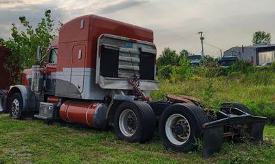 Peterbilt 379 Sleeper Semi Truck
