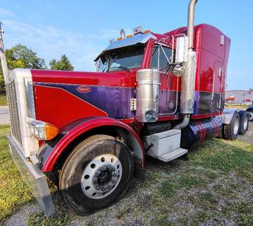 Peterbilt 379 Sleeper Semi Truck