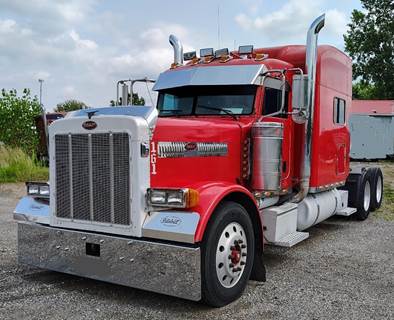 Peterbilt 379 Sleeper Semi Truck