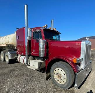 Peterbilt 379 Sleeper Semi Truck