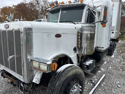Peterbilt 379 Sleeper Semi Truck