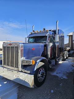 Peterbilt 379 Sleeper Semi Truck