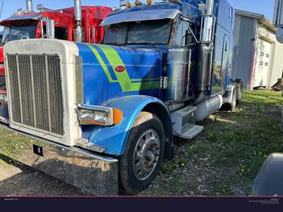 Peterbilt 379 Sleeper Semi Truck