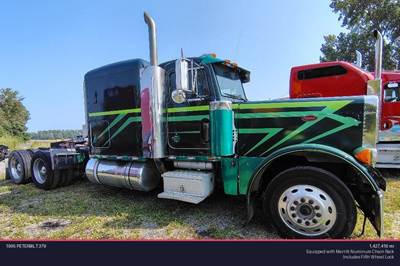 Peterbilt 379 Sleeper Semi Truck