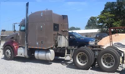 Peterbilt 386 Sleeper Semi Truck