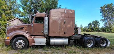 Peterbilt 386 Sleeper Semi Truck