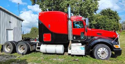 Peterbilt 386 Sleeper Semi Truck
