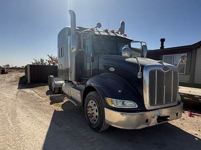 Peterbilt 386 Sleeper Semi Truck