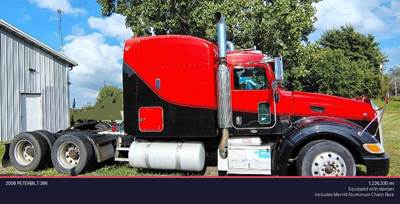 Peterbilt 386 Sleeper Semi Truck