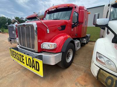 Peterbilt 567 Sleeper Semi Truck