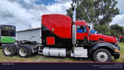 Peterbilt Sleeper Semi Truck