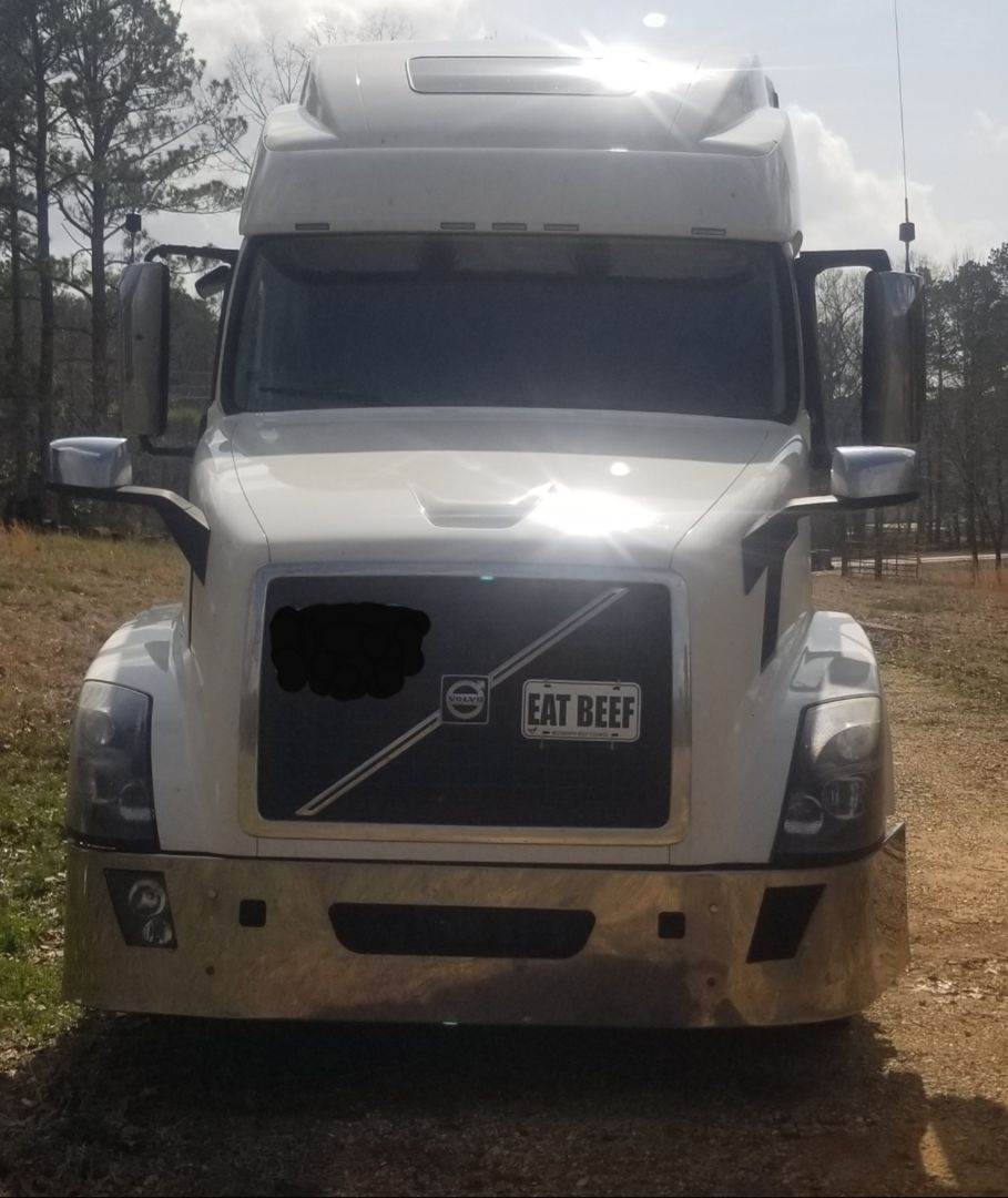 2016 Volvo Sleeper Semi Truck For Sale Starkville, MS