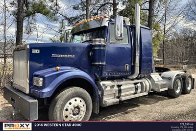 Western Star 4900 Sleeper Semi Truck