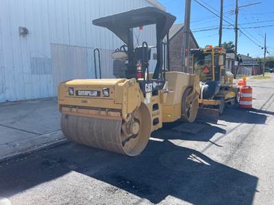 Caterpillar CB-434D Smooth Drum Roller Compactor