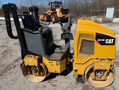 Caterpillar CB14B Smooth Drum Roller Compactor