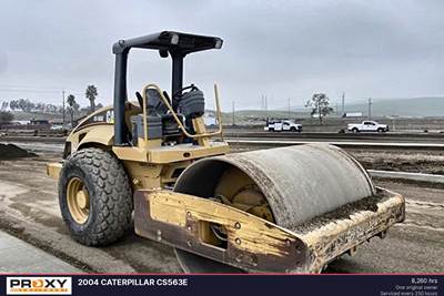 Caterpillar CS-563E Smooth Drum Roller Compactor