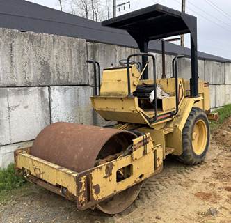 Hamm 2210 SD Smooth Drum Roller Compactor