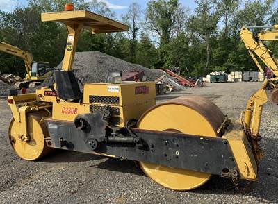 Hypac C330B Smooth Drum Roller Compactor