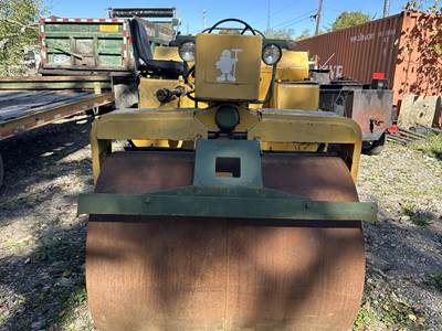 Hyster Smooth Drum Roller Compactor