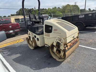 Ingersoll-Rand DD-24 Smooth Drum Roller Compactor