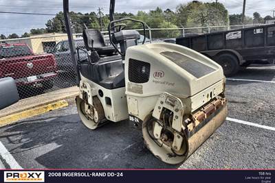 Ingersoll-Rand DD-24 Smooth Drum Roller Compactor