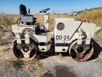 Ingersoll-Rand Smooth Drum Roller Compactor