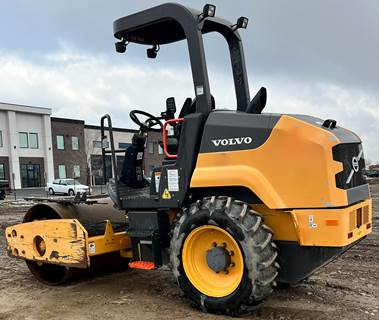 Volvo SD45D Smooth Drum Roller Compactor